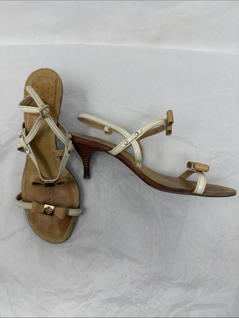Tory Burch Kailey Size 9 Beige Patent Leather Slingback Sandals